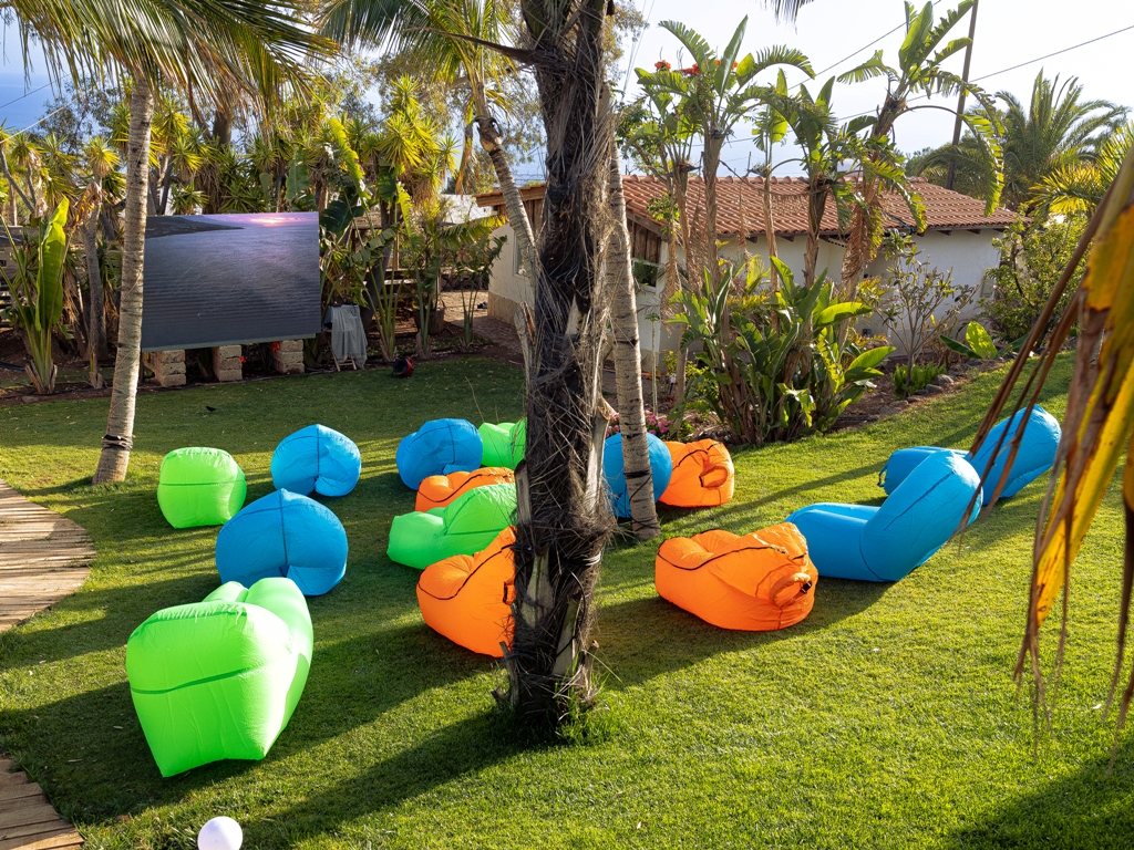 Teneriffa — Outdoor Cinema im tropischen Garten